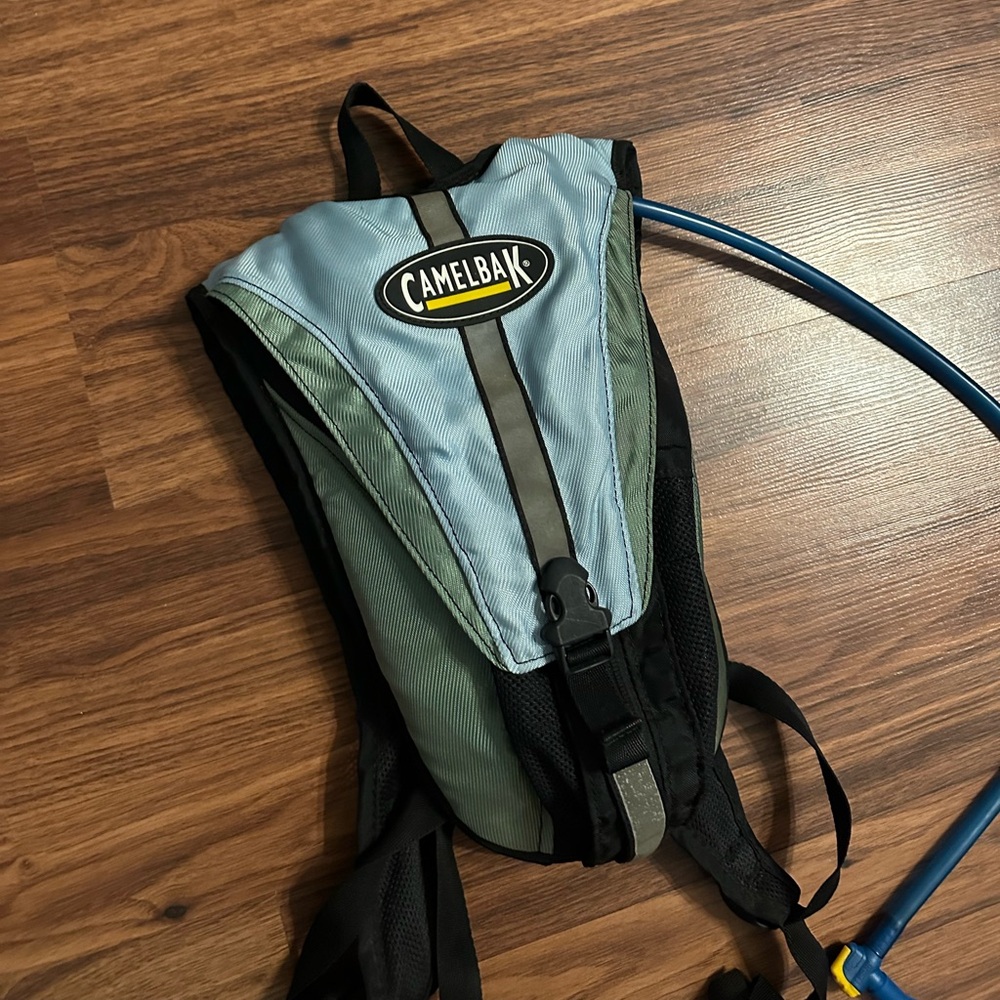 Camelbak Essential Hydration Pack - image 6
